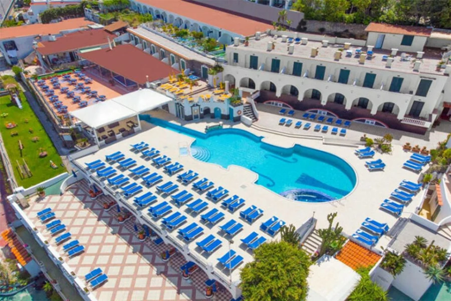 Piscina Hotel President Ischia di notte