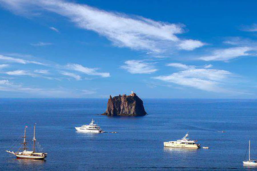 Tour Delle Isole Eolie Barche