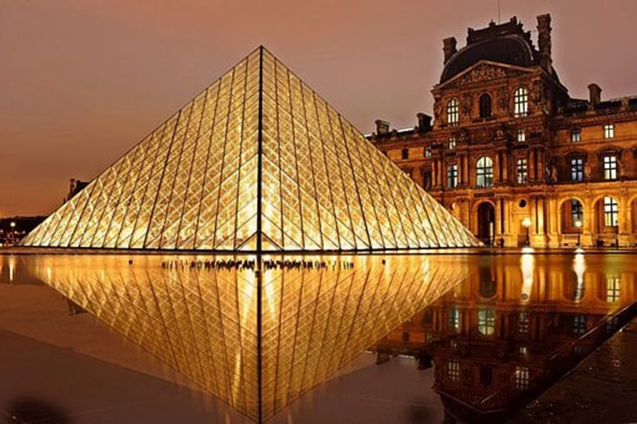 Francia Louvre