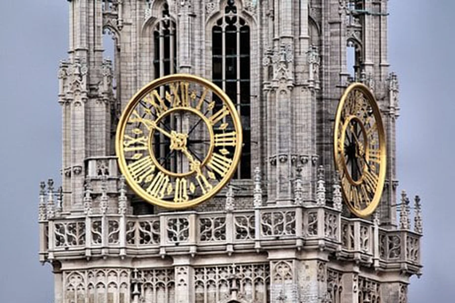 Tour in Europa Belgio & Olanda Torre dell'orologio
