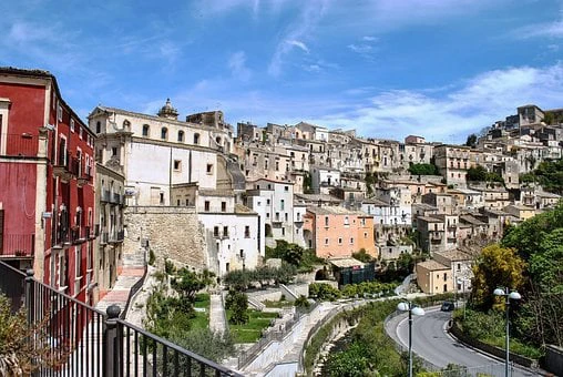 Tour Sicilia Ricercata Architettura