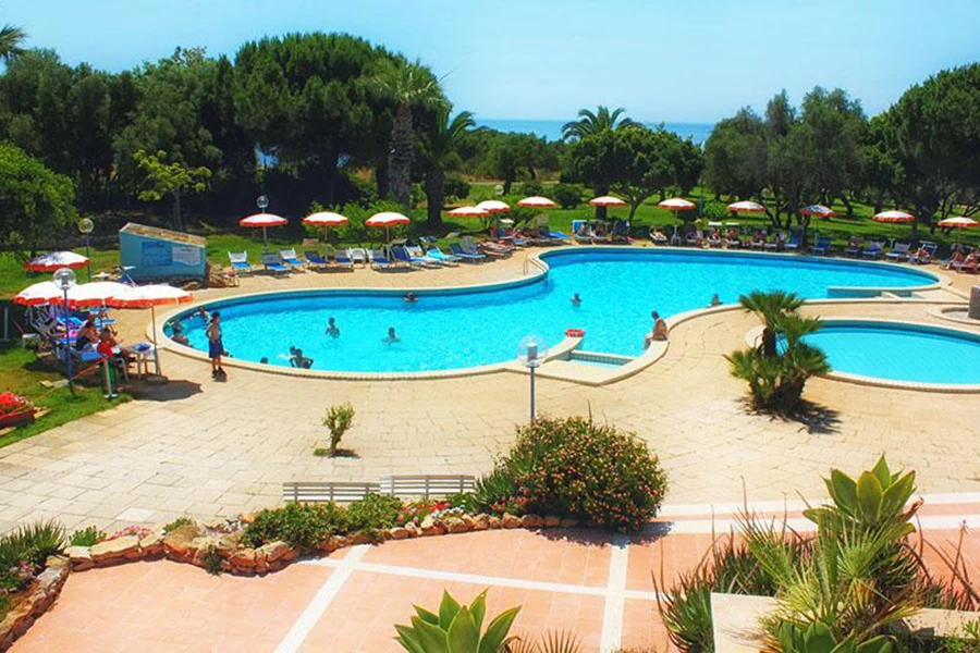 Alicudi piscina