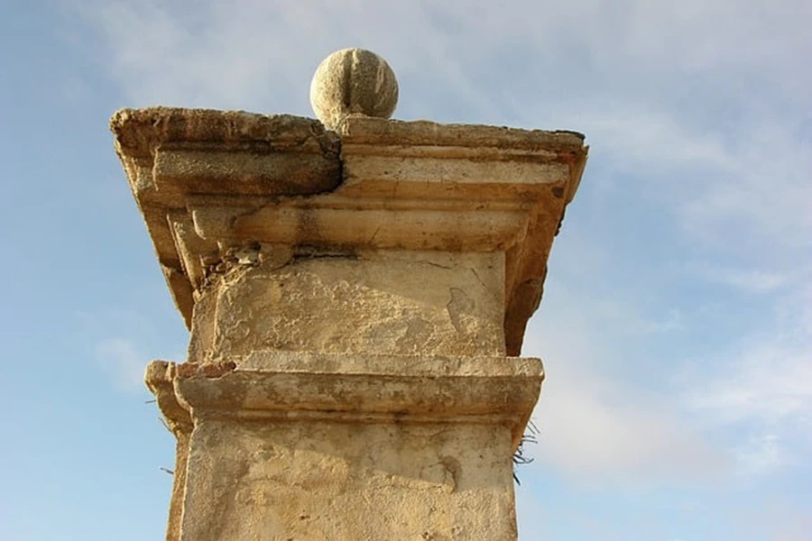 Castilla Estremadura Rovine