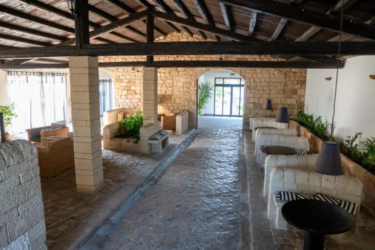 Donnalucata hall